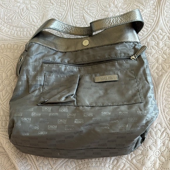 MICHAEL KORS METALLIC LEATHER STUDDED BAG - Picture 5 of 12